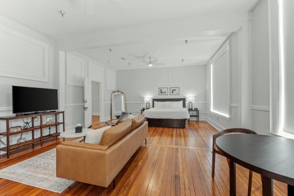 the-mckey-8_2023-web-100